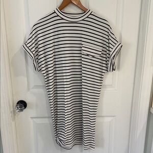 mittoshop White and Black Striped Pocket Tee